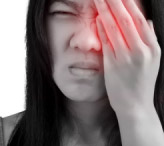 Боль в глазном яблоке: причины и лечение